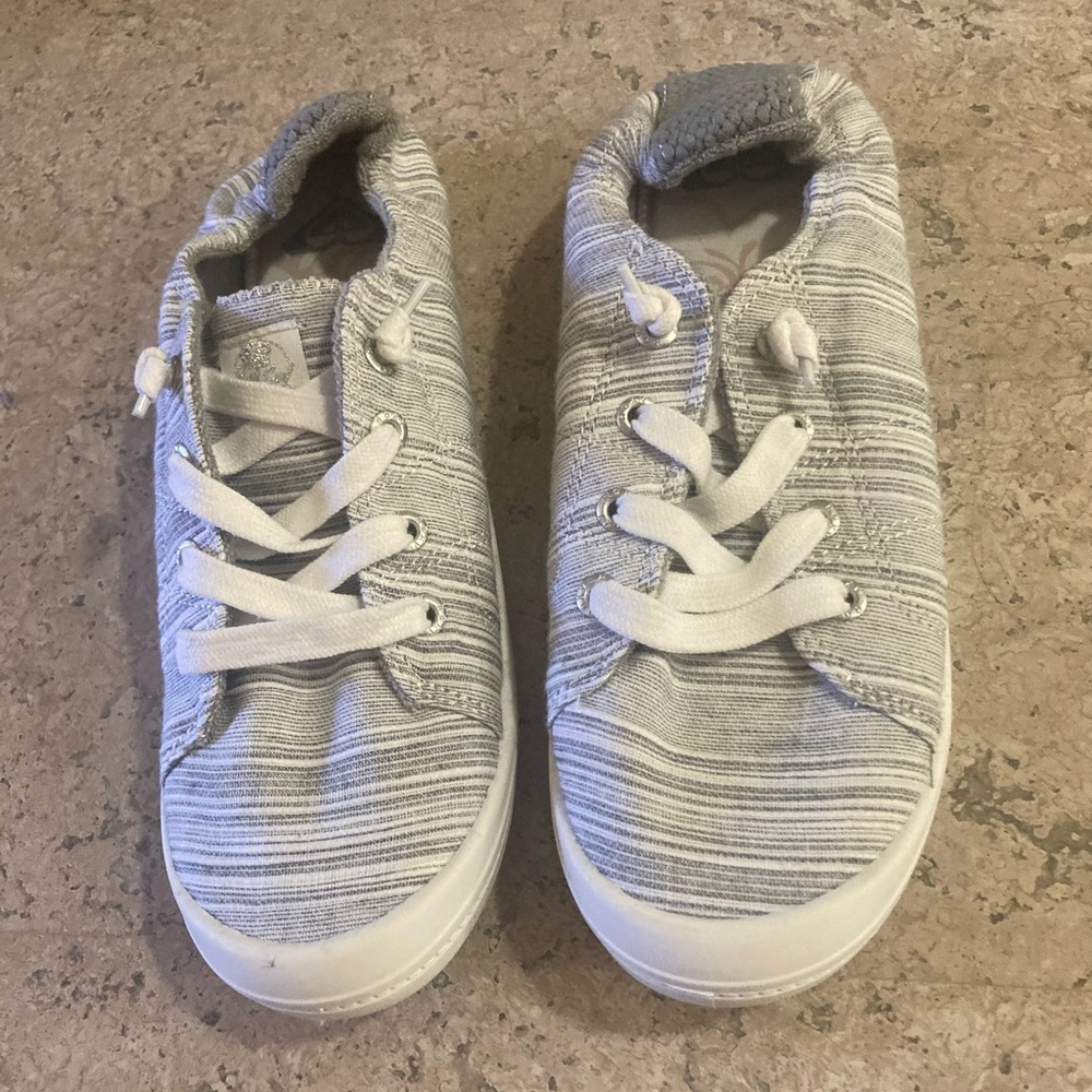 Roxy Gray and White Sneakers Classic Lace-Up Design